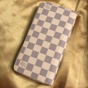 Louis Vuitton Daniel Azur Zipped Wallet